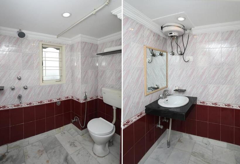 Hotel Oyo 9769 Chanakya Inn 9