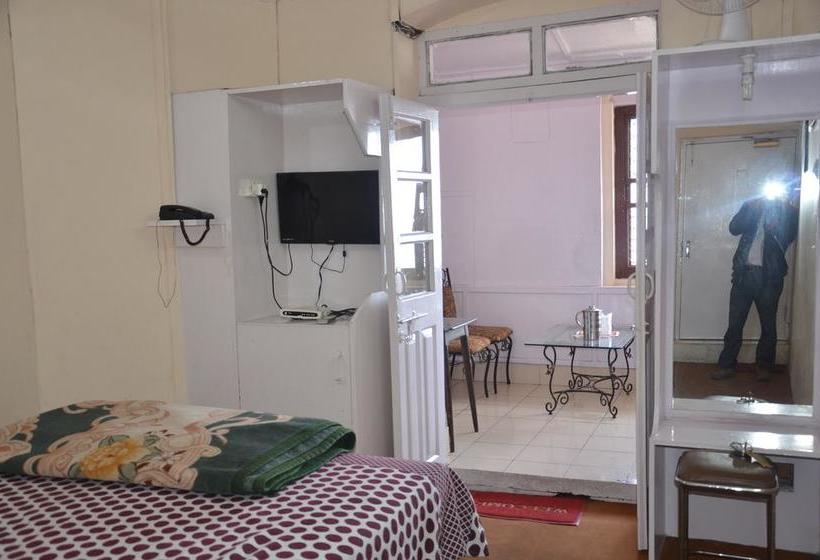 Hotel Whispering Windows Mussoorie