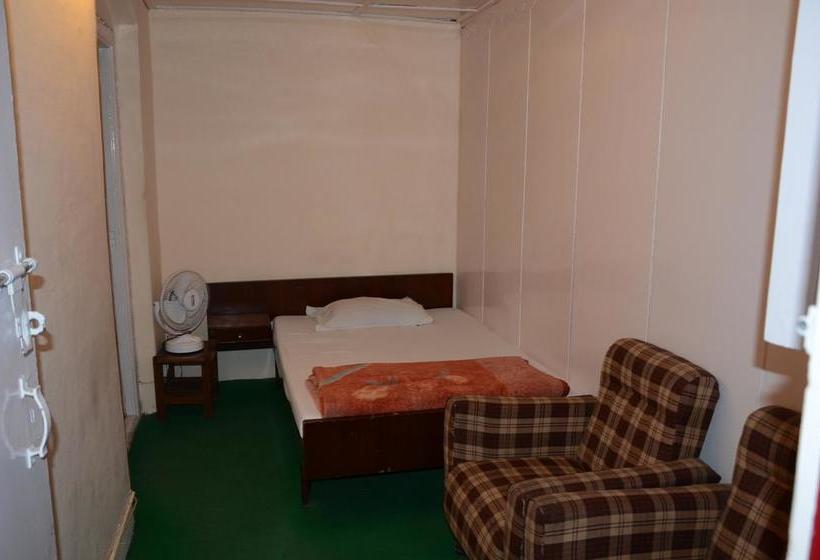 Hotel Whispering Windows 15