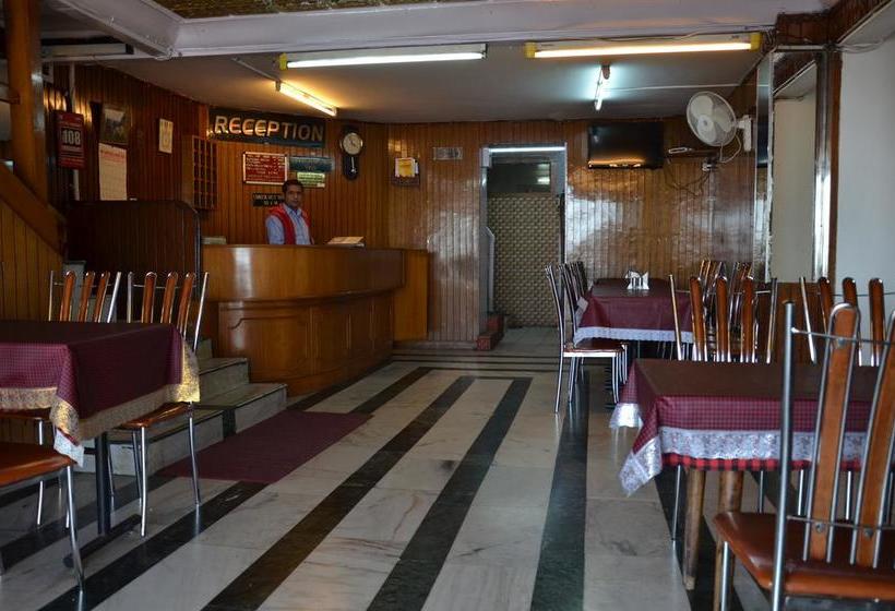 Hotel Whispering Windows 19