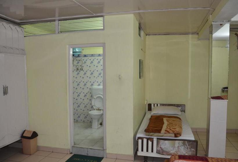 Hotel Whispering Windows 3