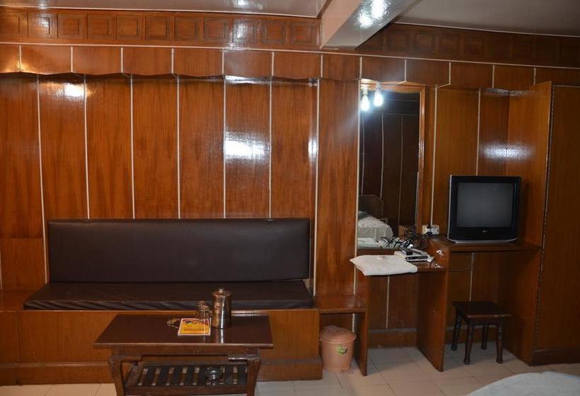 Hotel Whispering Windows 8