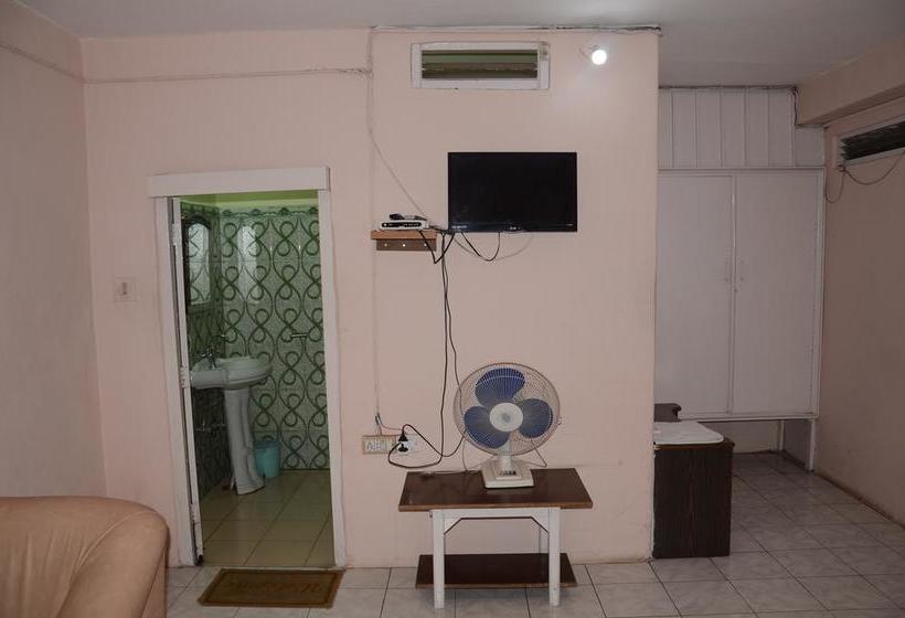 Hotel Whispering Windows 9