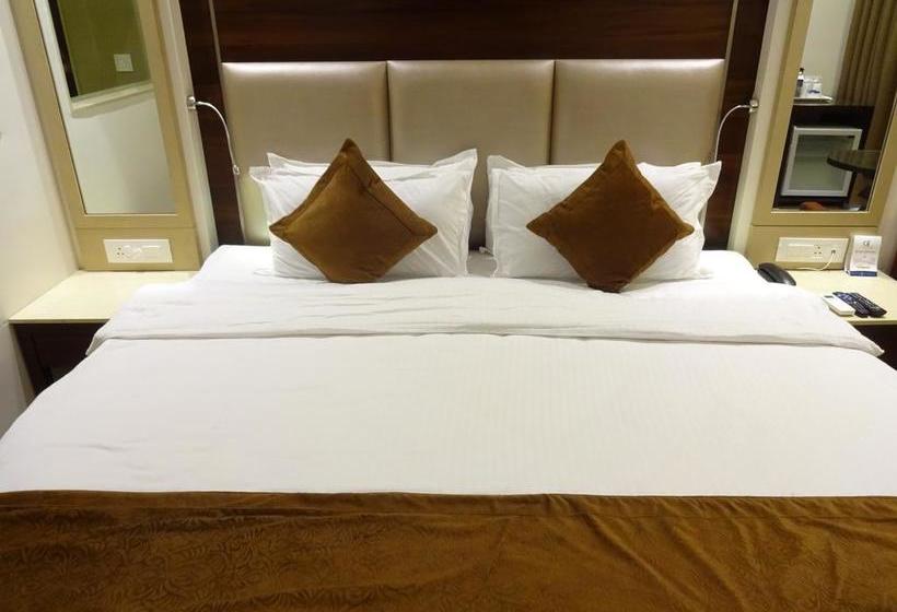 Hotel Vacanza Grand Inn 4