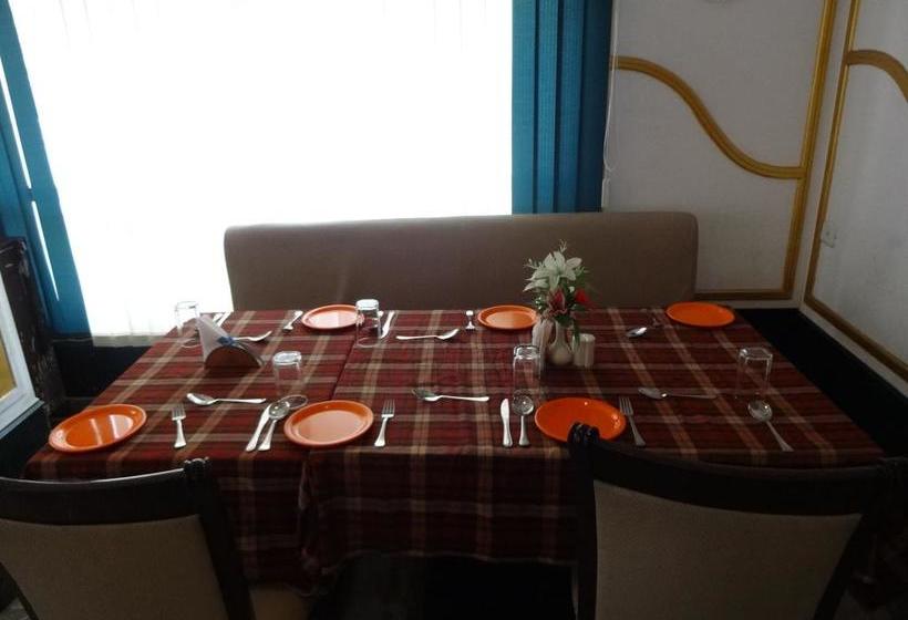 Hotel Crossway Ashok Metro 10