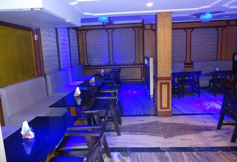 Hotel Crossway Ashok Metro 14