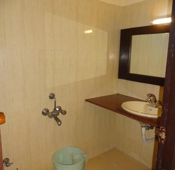 Hotel Crossway Ashok Metro 19