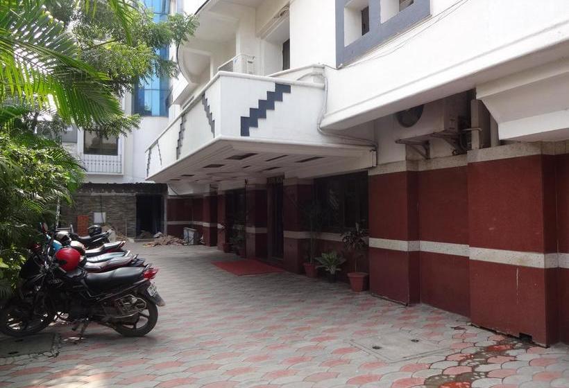 Hotel Crossway Ashok Metro 2