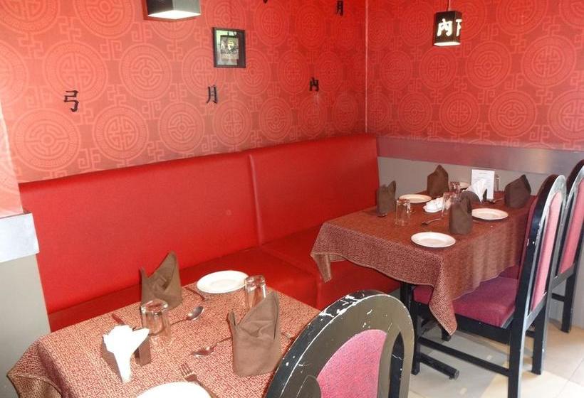 Hotel Crossway Ashok Metro 8