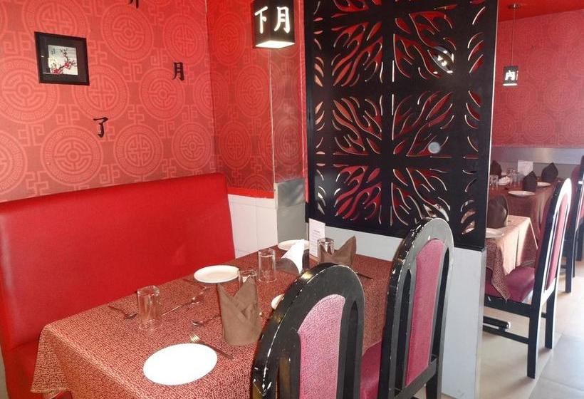 Hotel Crossway Ashok Metro 9