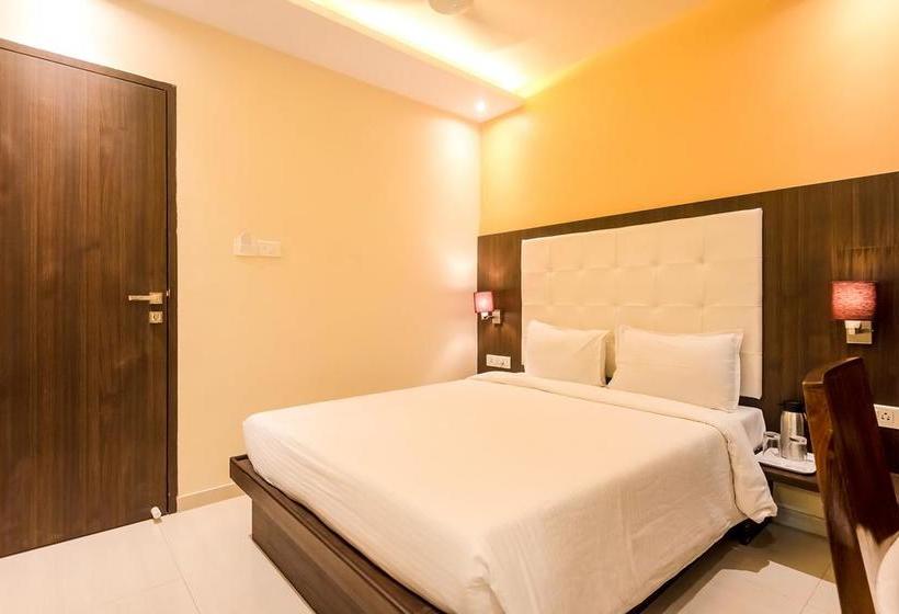 Hotel Oyo 4256 Rajmahal Jalandhar Punjab