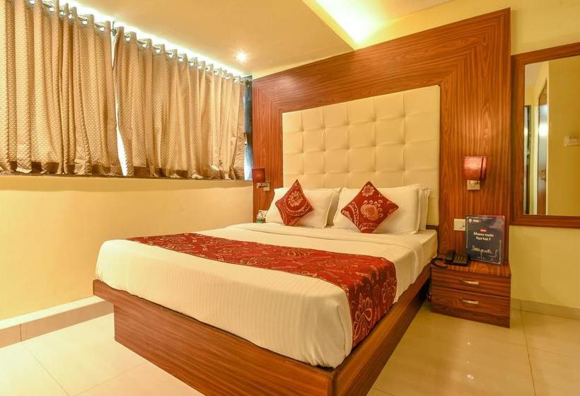 Hotel Oyo 4256 Rajmahal 10