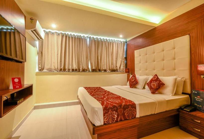 Hotel Oyo 4256 Rajmahal 11