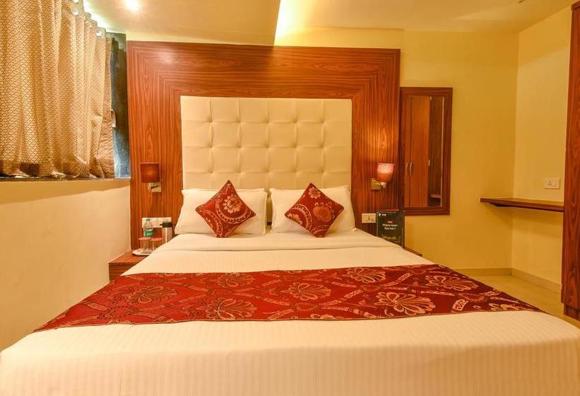 Hotel Oyo 4256 Rajmahal 2