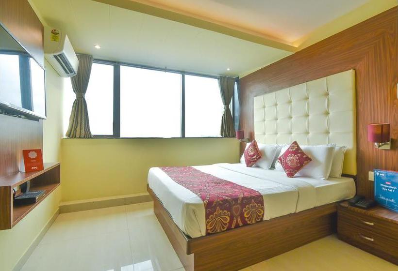 Hotel Oyo 4256 Rajmahal 6