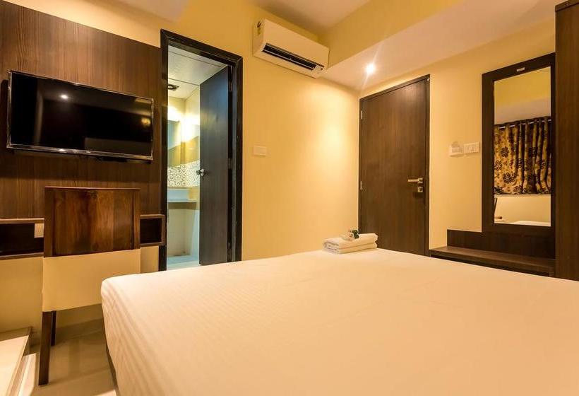 Hotel Oyo 4256 Rajmahal 9