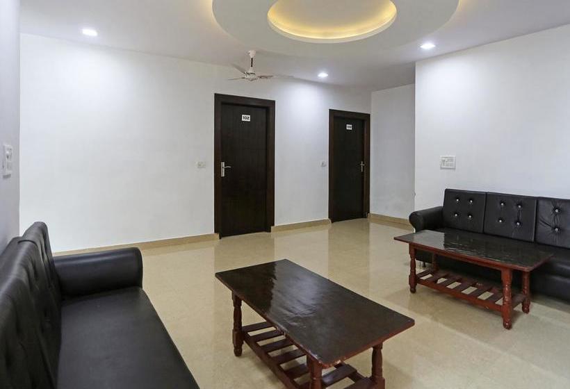 Hotel Oyo 6388 Nr Inn 11