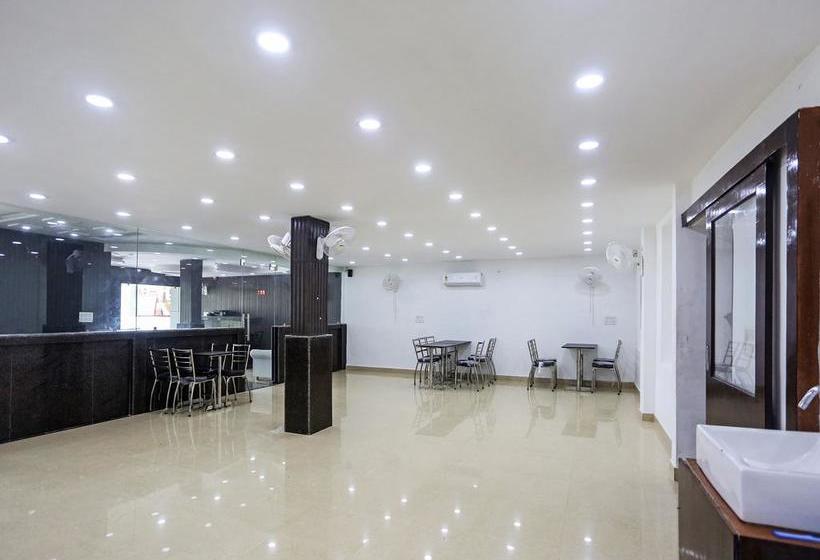 Hotel Oyo 6388 Nr Inn 9