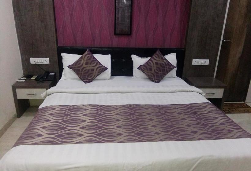 Hotel Prashant 12