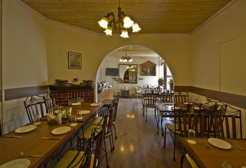 Hotel Oyo 1706 The Alpine Heritage Residency 4