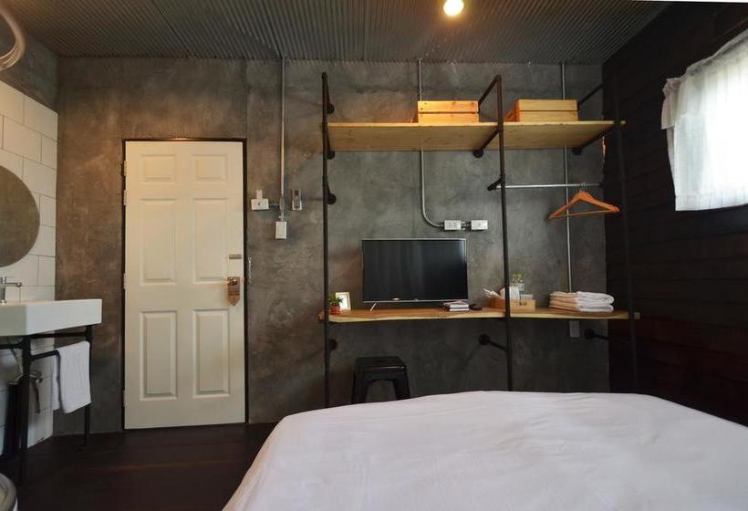 Once Cafe And Hostel