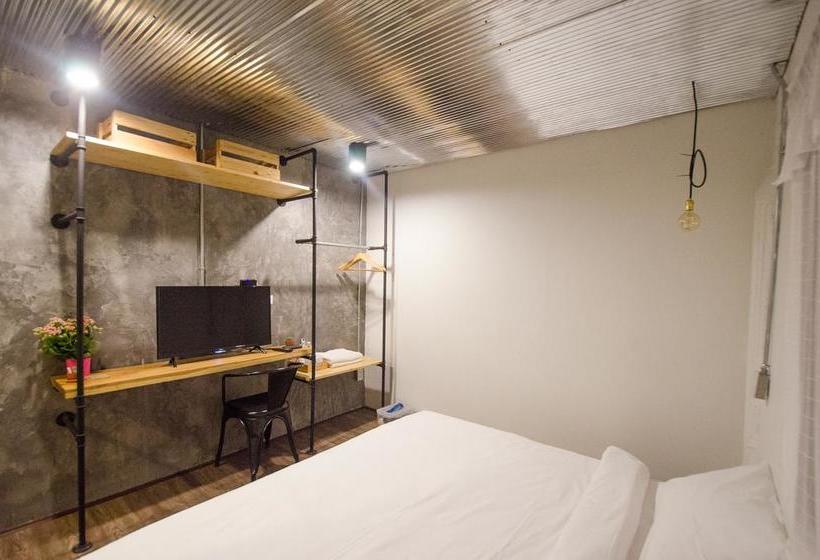 Once Cafe And Hostel 1