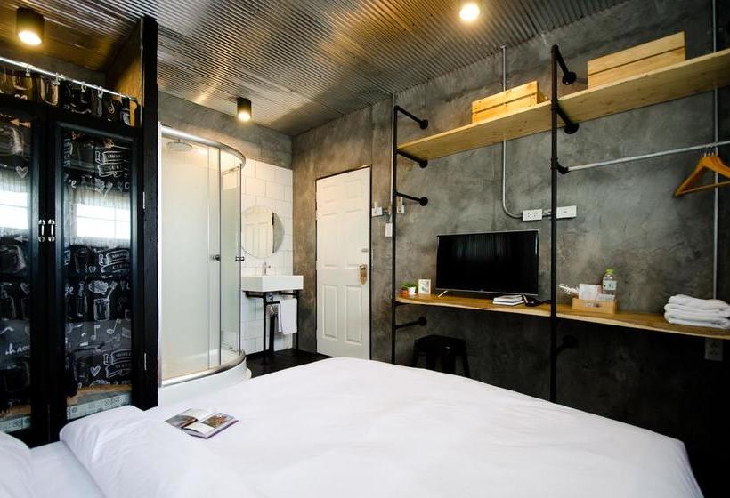 Once Cafe And Hostel 7