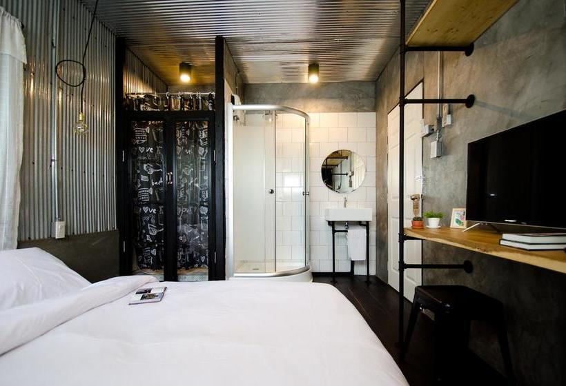 Once Cafe And Hostel 8