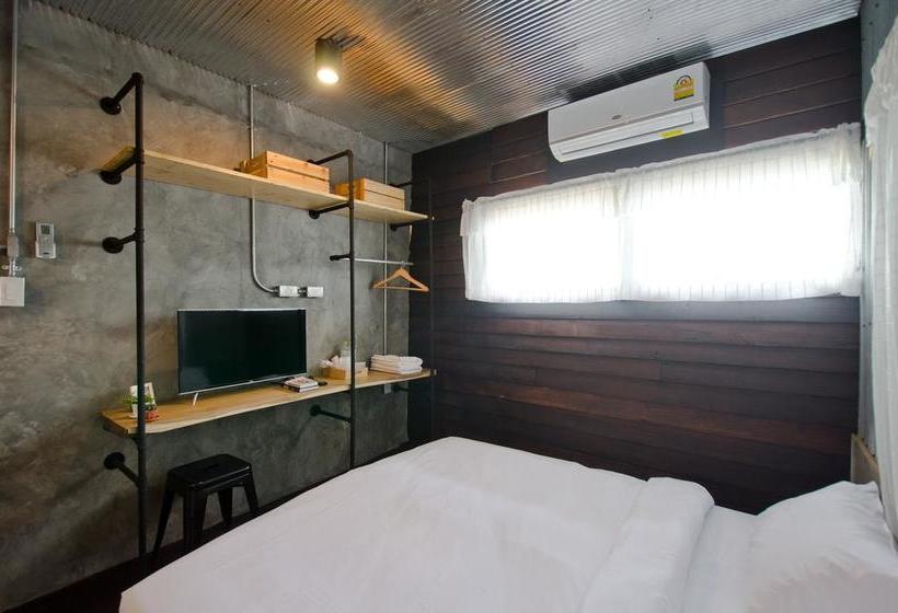 Once Cafe And Hostel 9