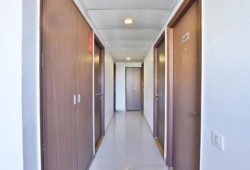 Hotel Fab Kalyan Vadodara 12