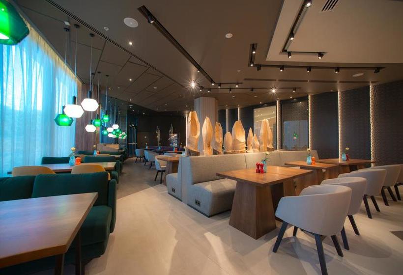 Hotel Mercure Saransk Center 10