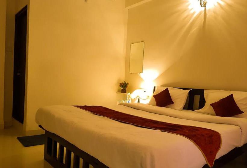 Hotel Nahargarh Palace 11