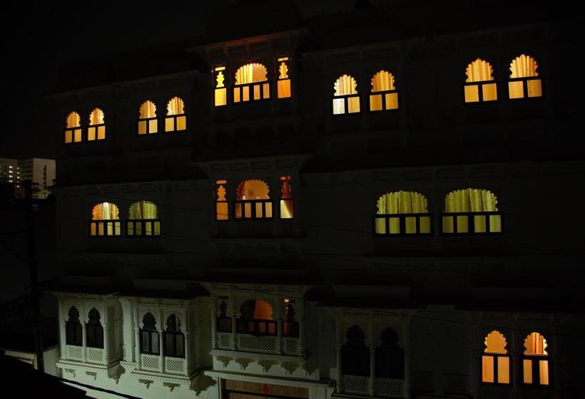 Hotel Nahargarh Palace 16