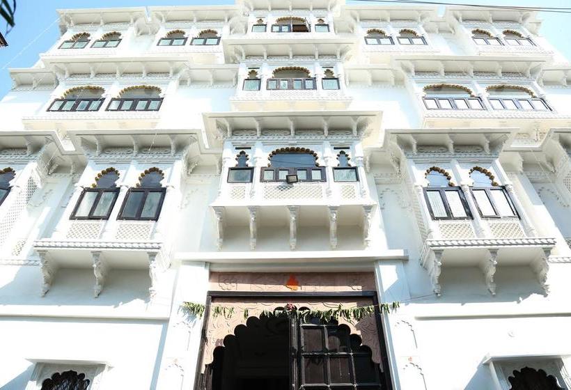 Hotel Nahargarh Palace 7