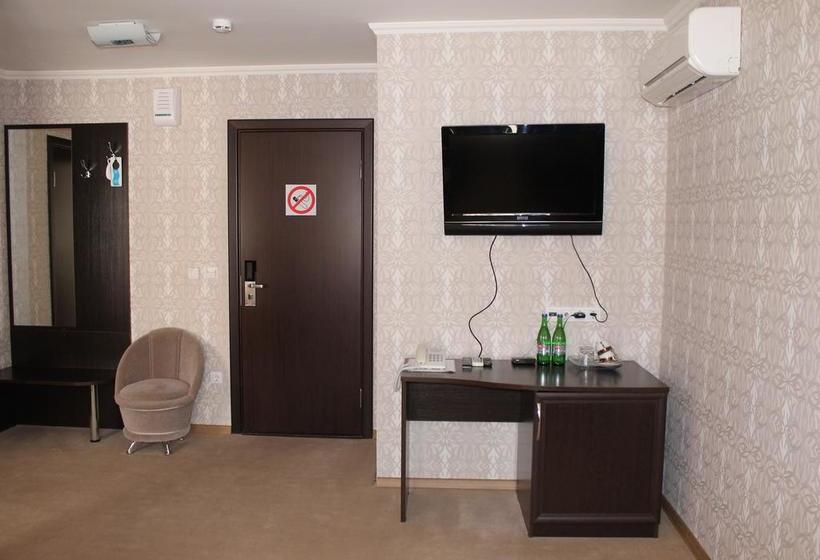Hotel Kavkaz 12