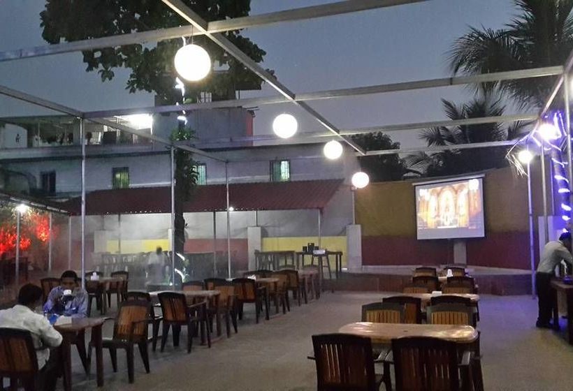 Hotel Veer Residency 7