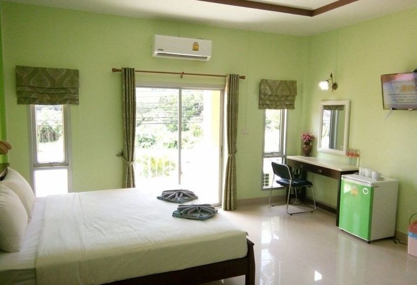 Hotel Naris Phuview Resort 9