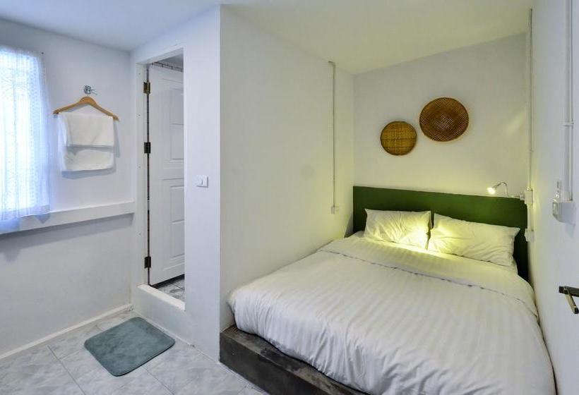 Hotel Baan Baan Hostel 16