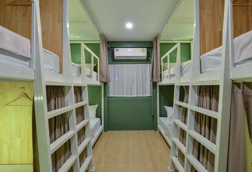 Hotel Baan Baan Hostel 6