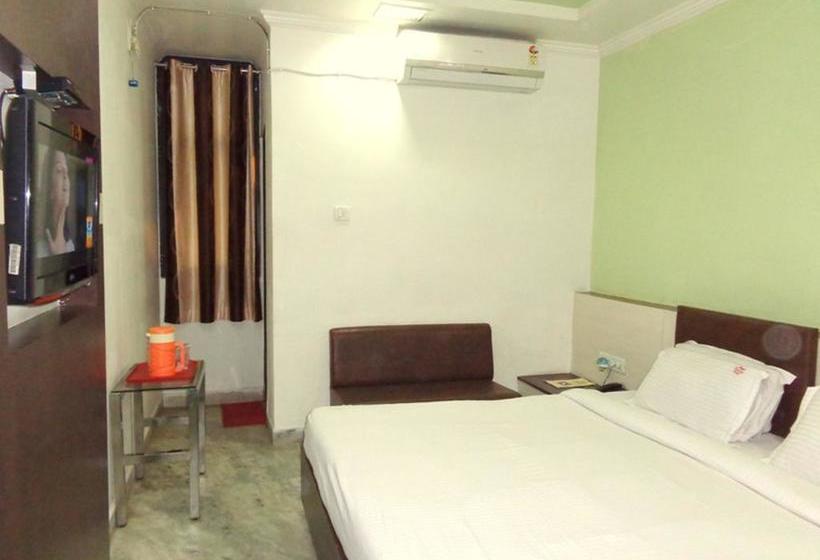 Hotel Gaurav Palace 15