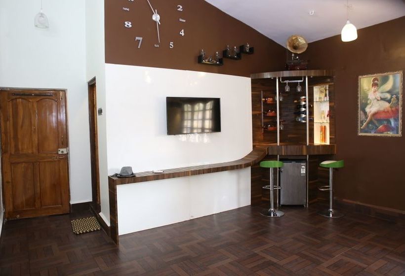 Hotel Lyrics House 11