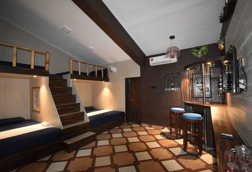 Hotel Lyrics House 4