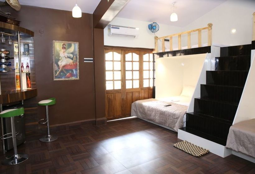 Hotel Lyrics House 7