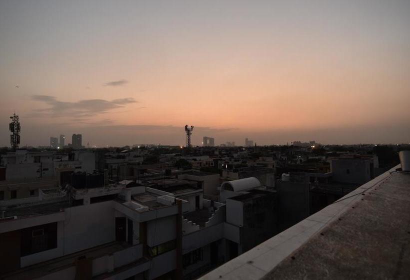 Hotel Treebo The G8 16