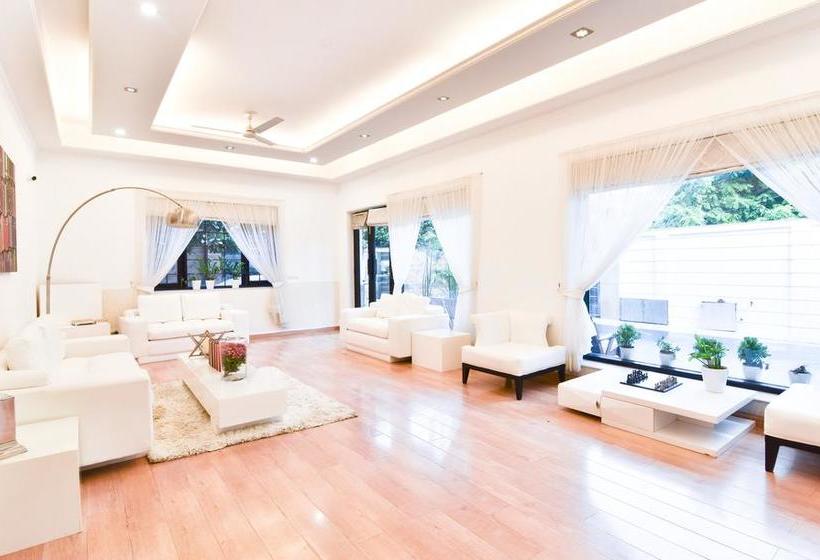 Hotel Treebo The G8 2