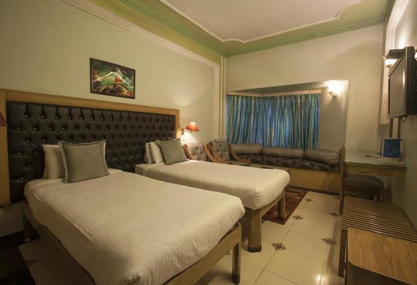 Hotel Samrat International 6