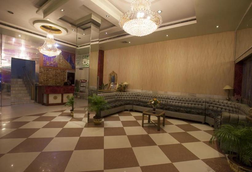 Hotel Samrat International 9