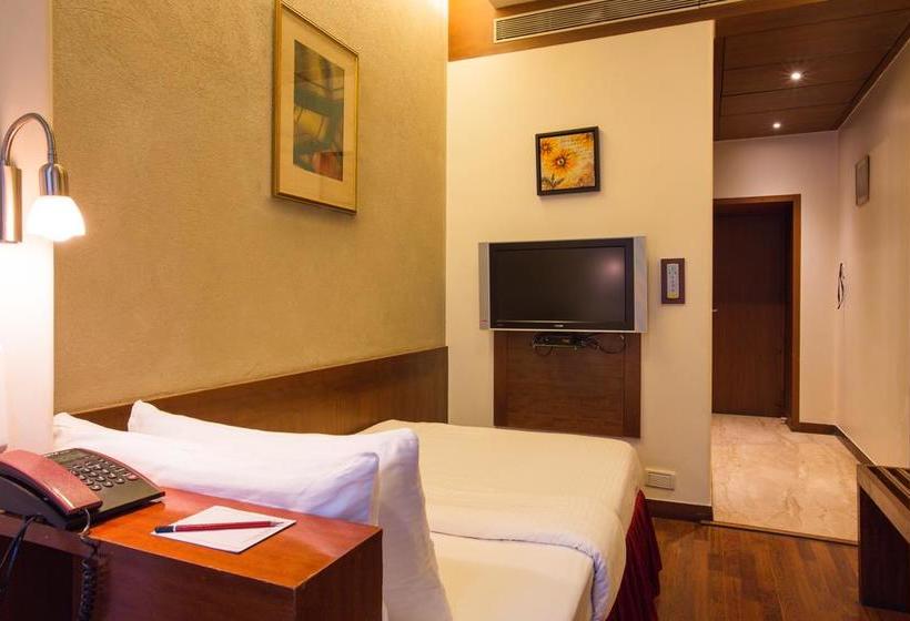 Hotel Residency Club 6