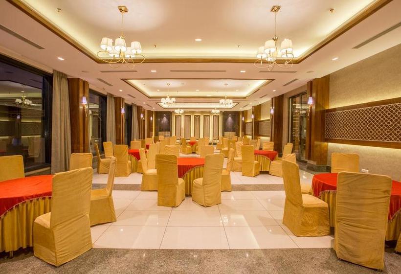 Hotel Brahma Horizon 4