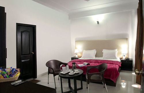 Rishikesh Inn By One Hotels 6